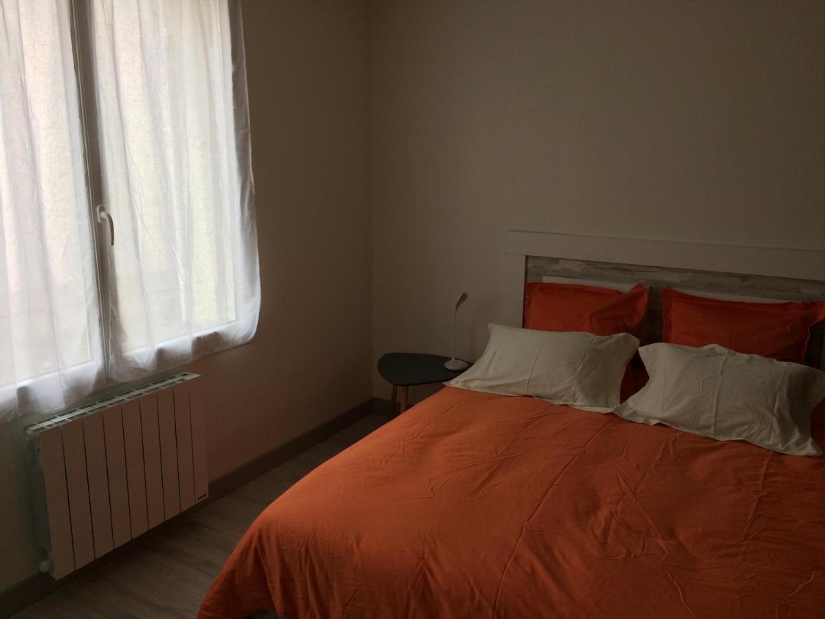La Parenthese Hotell Saintes Exteriör bild